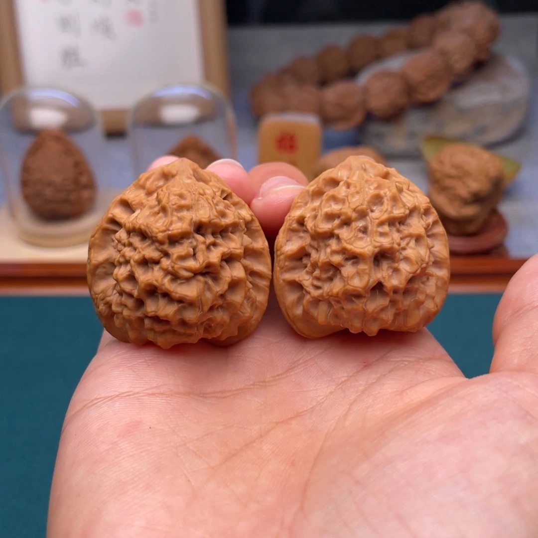 小***咚文玩核桃吊坠35尺全品鱼鳞纹马蹄