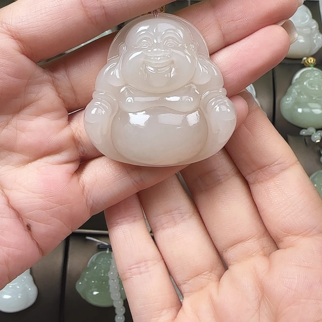 和田玉18K金镶嵌吊坠(赠链)