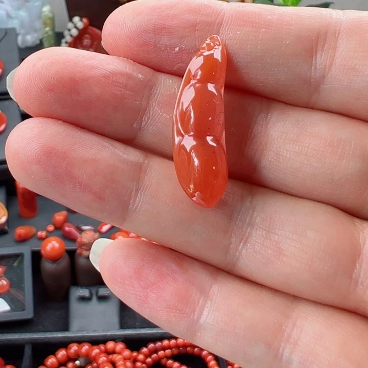 -***喜南红玛瑙未镶嵌颈饰