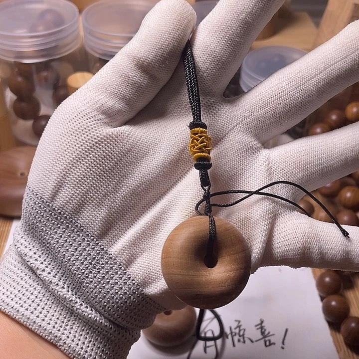 檀香木老山檀香小平安扣瑕疵