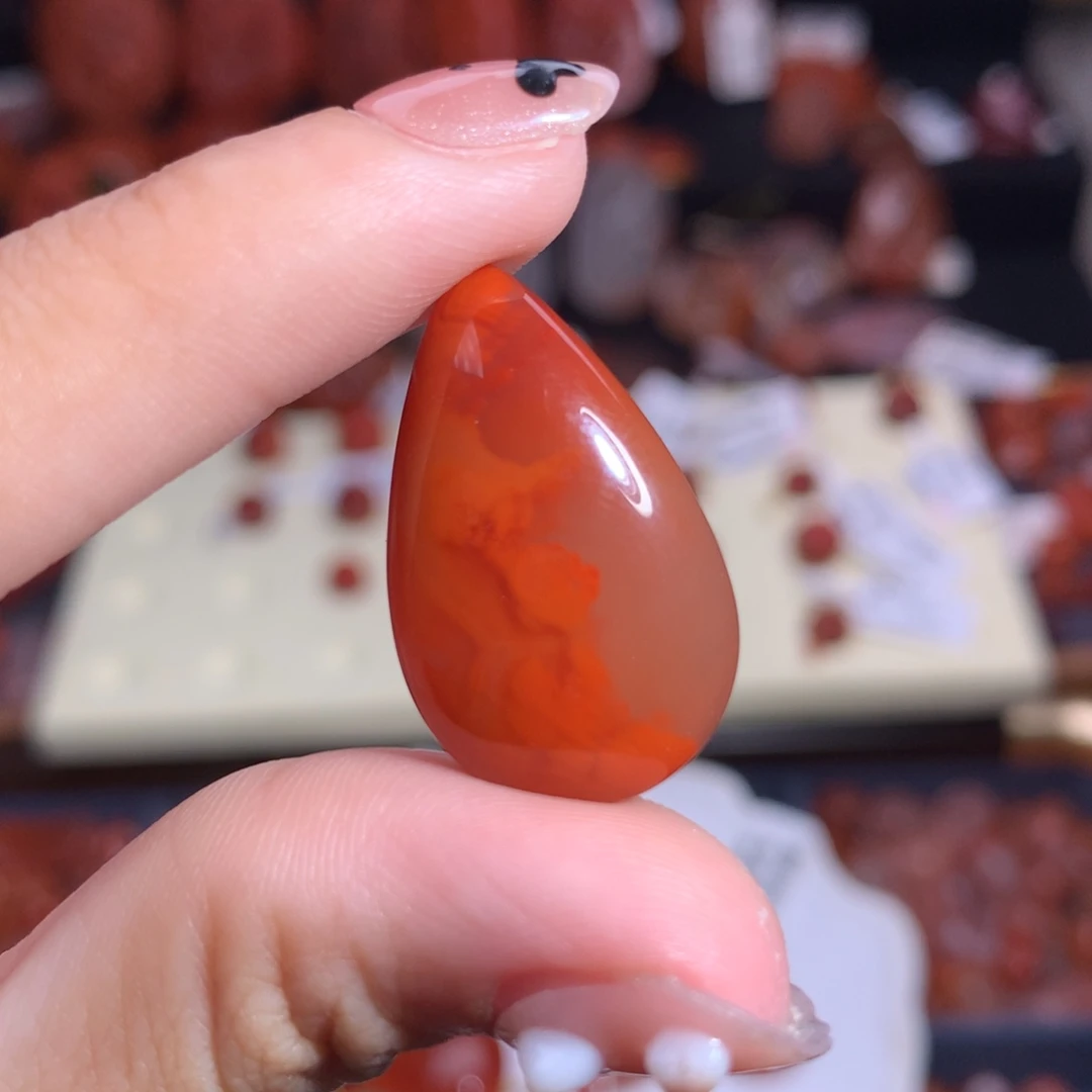 南红玛瑙未镶嵌珠宝半成品吊坠