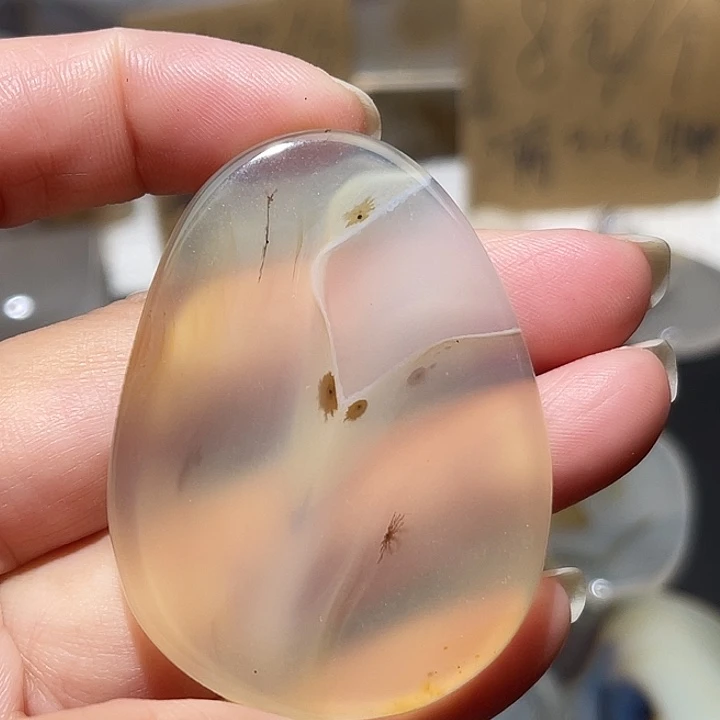 玛瑙/玉髓颈饰未镶嵌