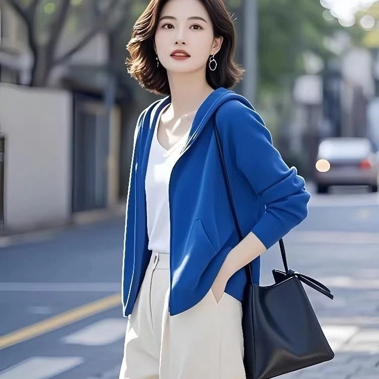 2025洋气流行减龄春季今年新款休闲连帽百搭卫衣外套上衣蓝色女装