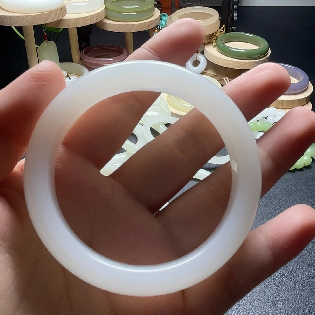 简***L56➕圈口正圈手镯一级白