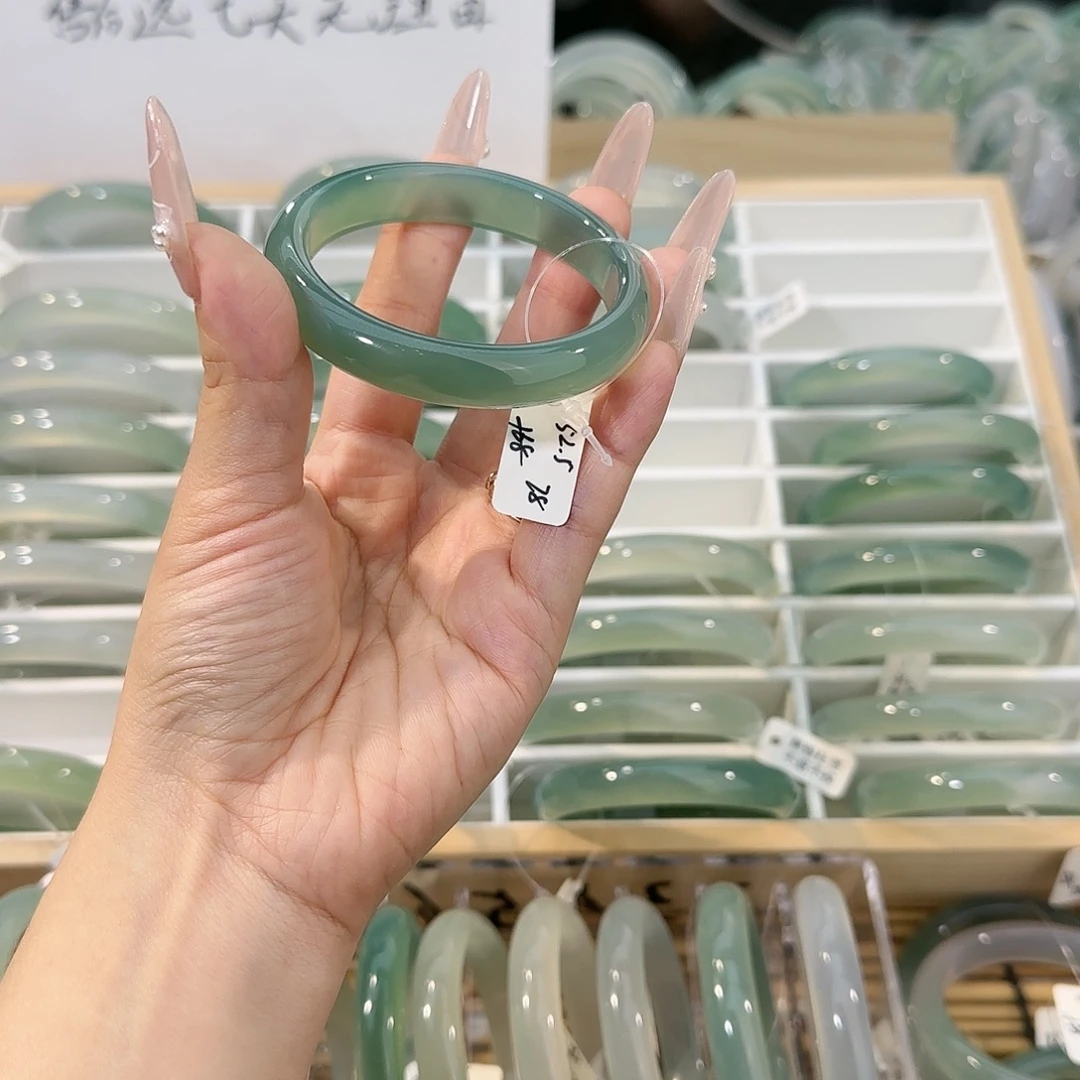 手镯玛瑙/玉髓未镶嵌圈口52.5
