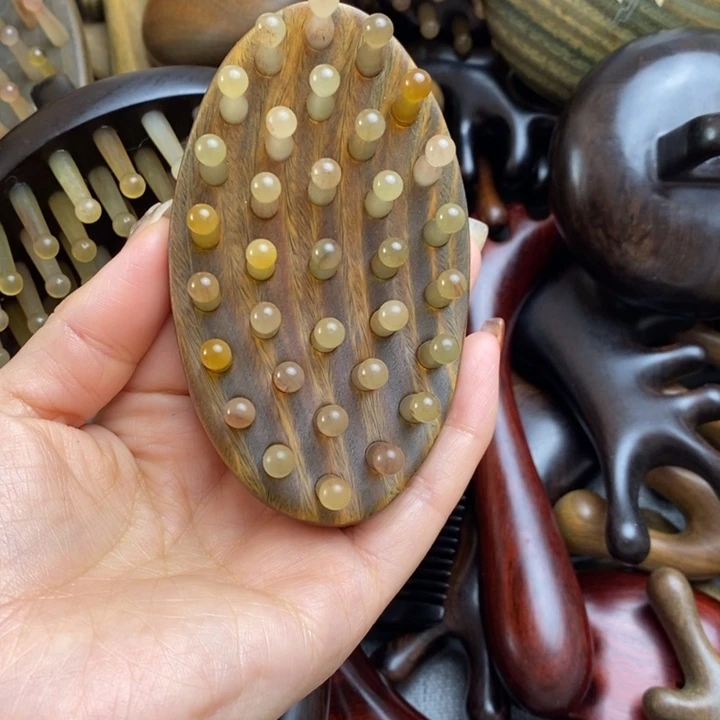 绿檀绿檀木羊角梳33齿