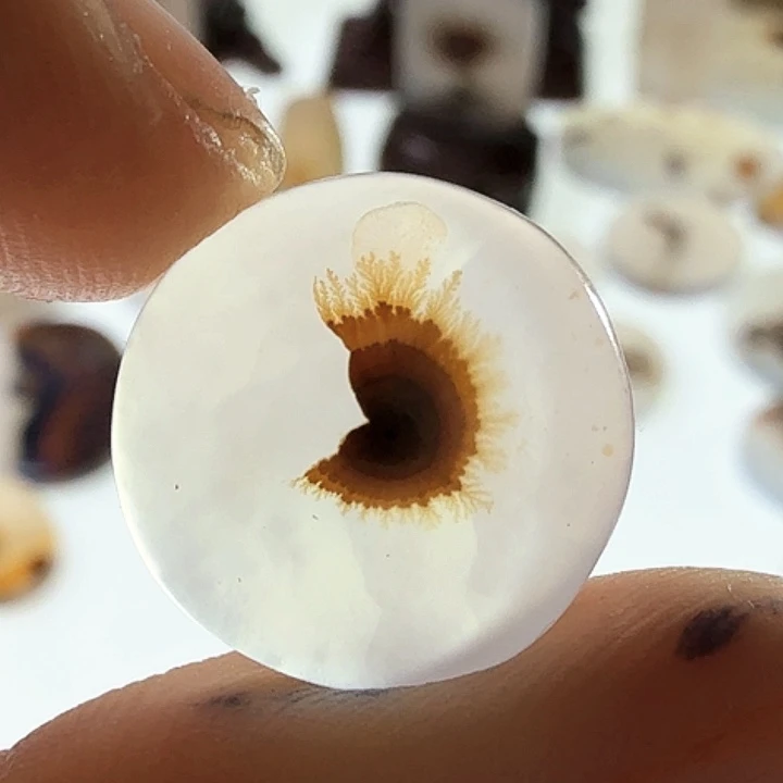 玛瑙/玉髓未镶嵌珠宝半成品