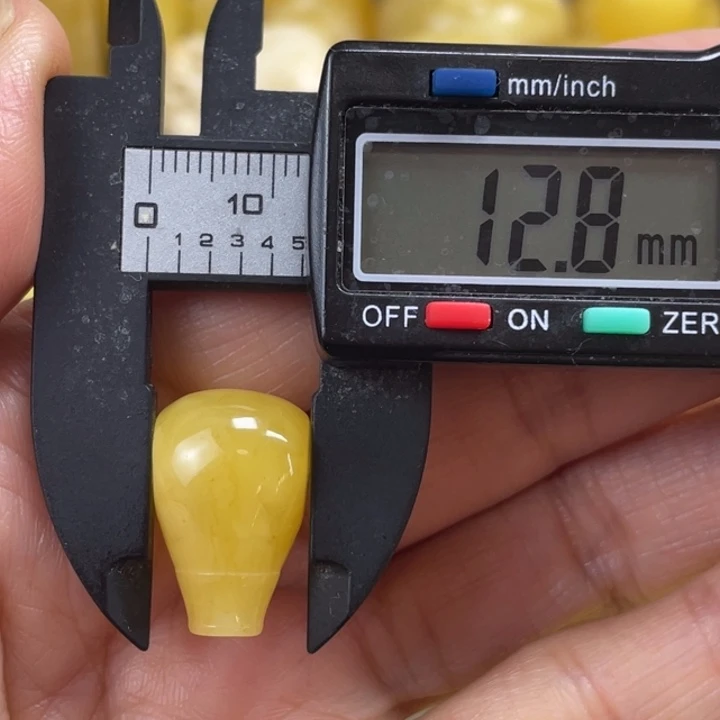 蜜蜡未镶嵌裸石27杂