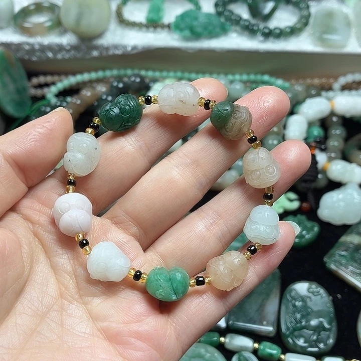 独山玉未镶嵌吊坠