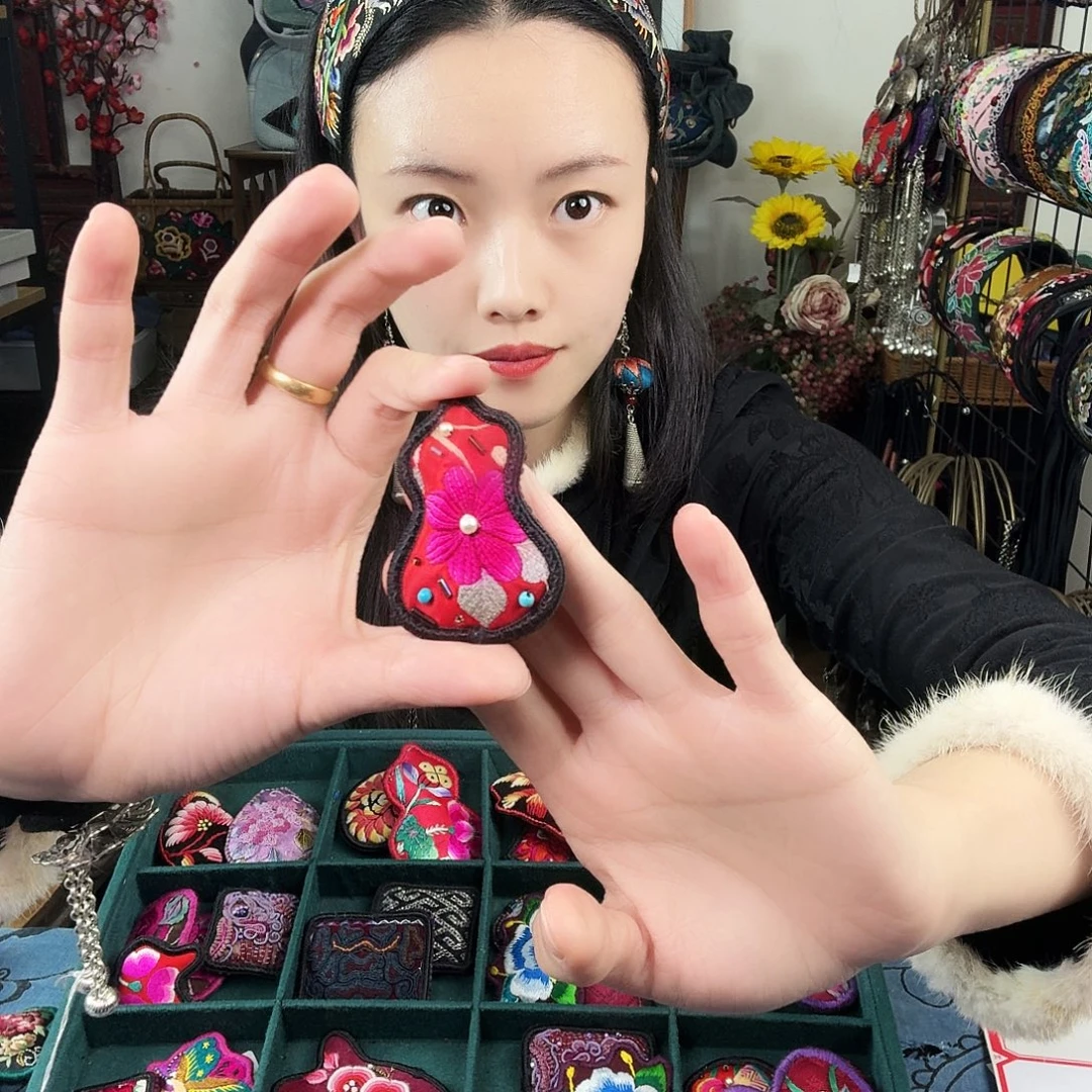 艳***姐织绣手工刺绣工艺