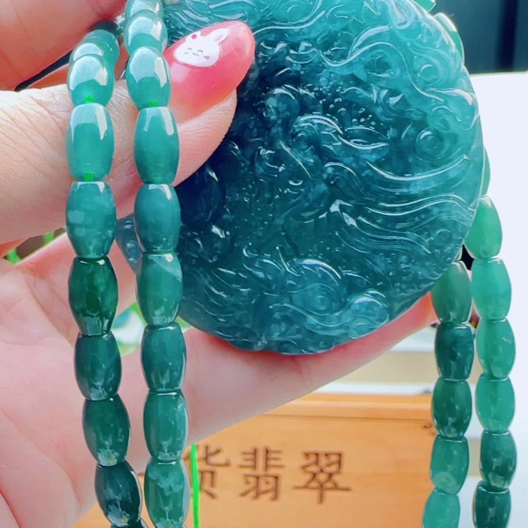 翡翠未镶嵌颈饰9888888888