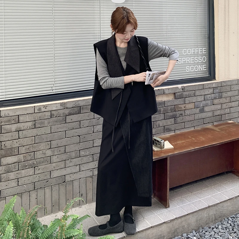 大方得体穿搭一整套巨好看的复古牛仔拼接马甲高腰半身裙两件套