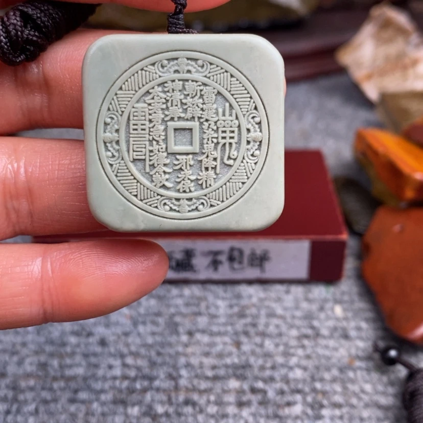 【闪购商品】原石雕刻手把件