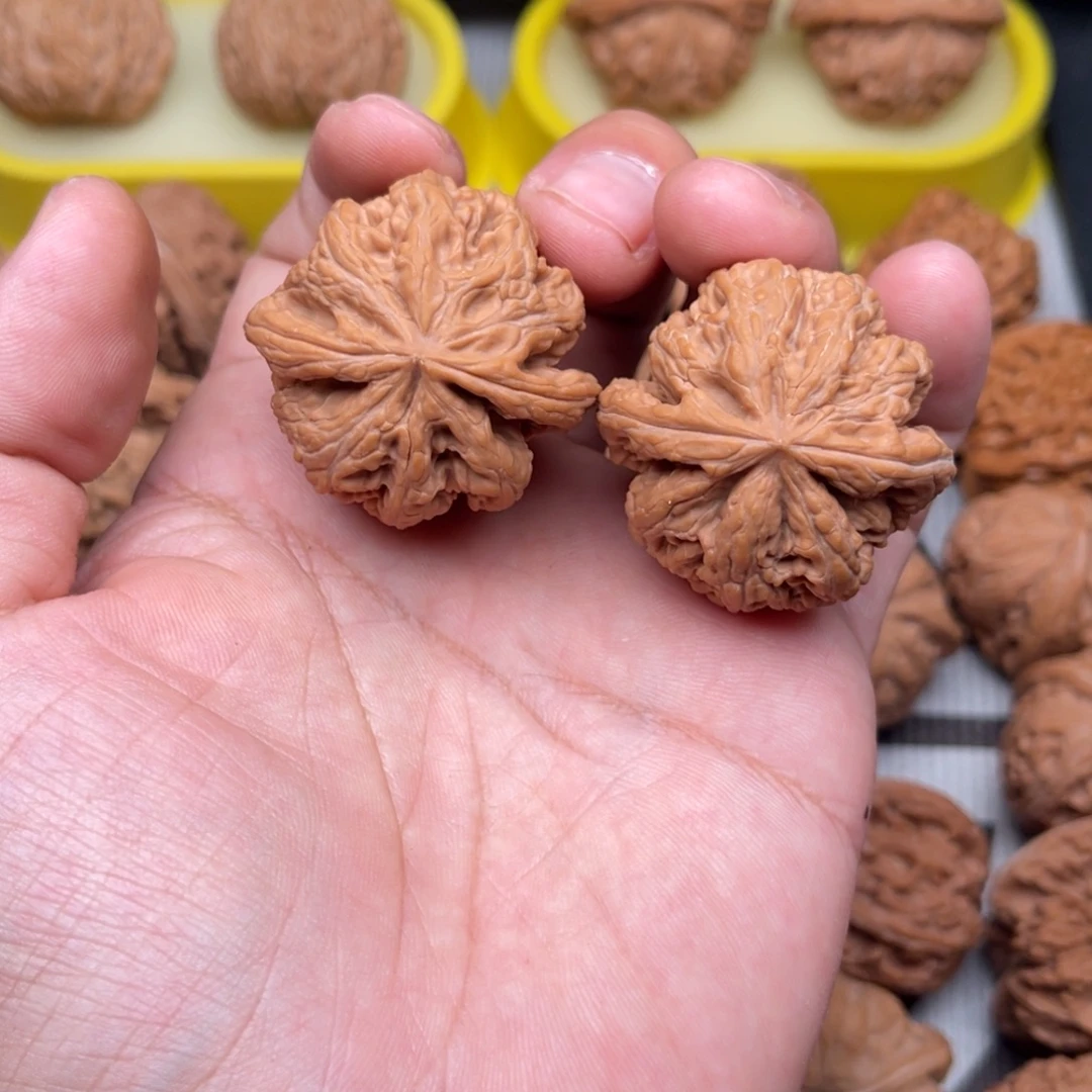 文玩核桃把件粗筋38