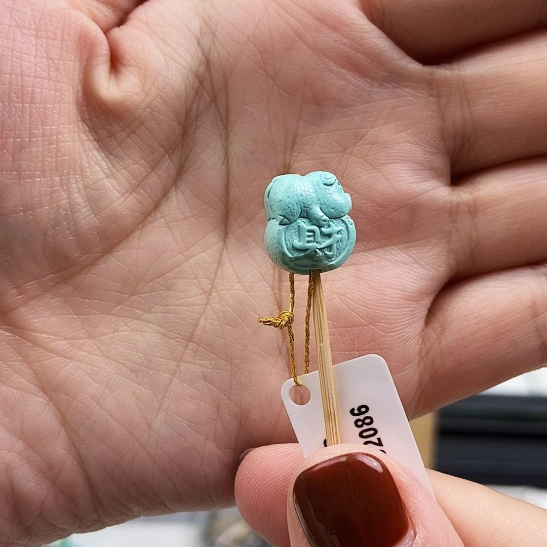 未镶嵌绿松石珠宝奇石