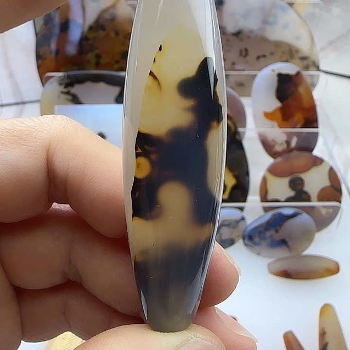 未镶嵌颈饰玛瑙/玉髓