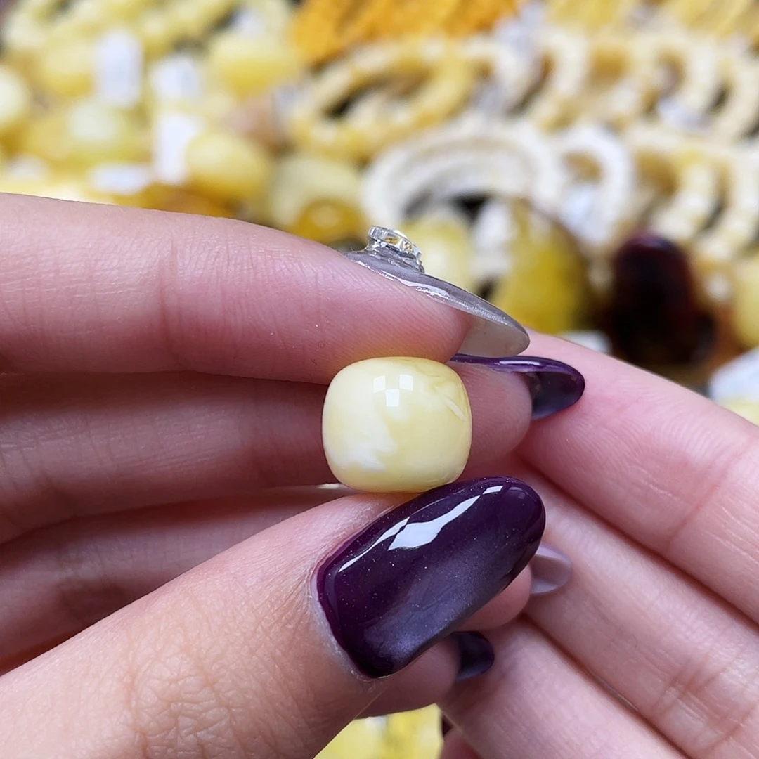 琥珀未镶嵌裸石12.2*10.7mm老型珠蜜蜡 花粉