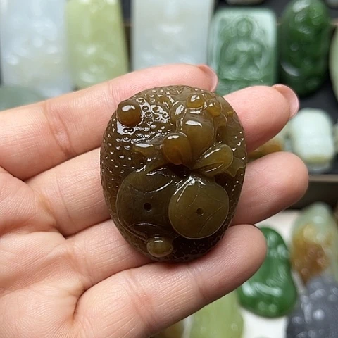 颈饰未镶嵌和田玉