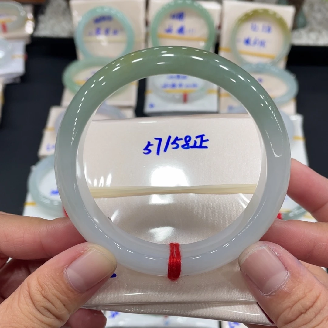 未镶嵌手镯翡翠缅甸翡翠天然翡翠