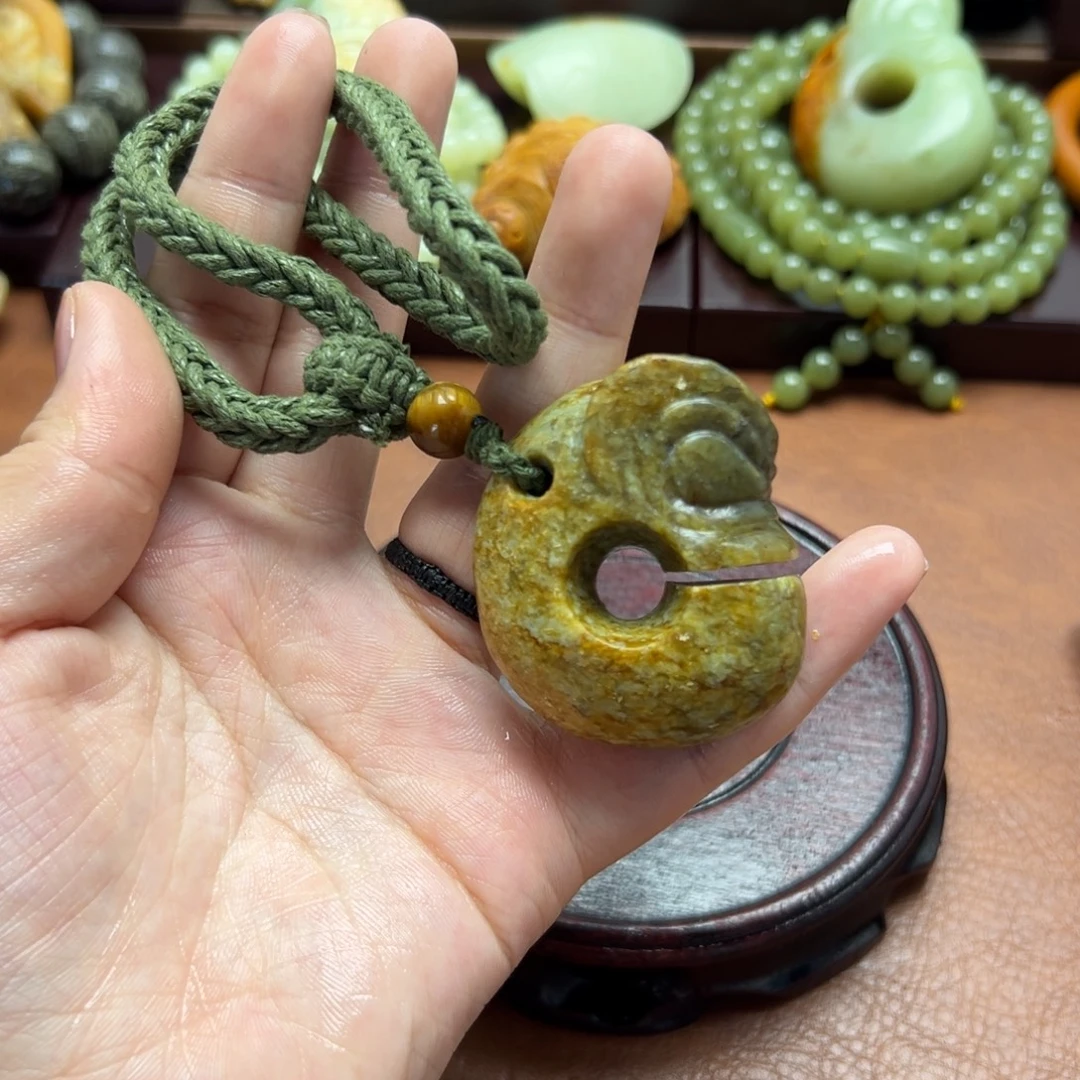 和田玉未镶嵌珠宝奇石