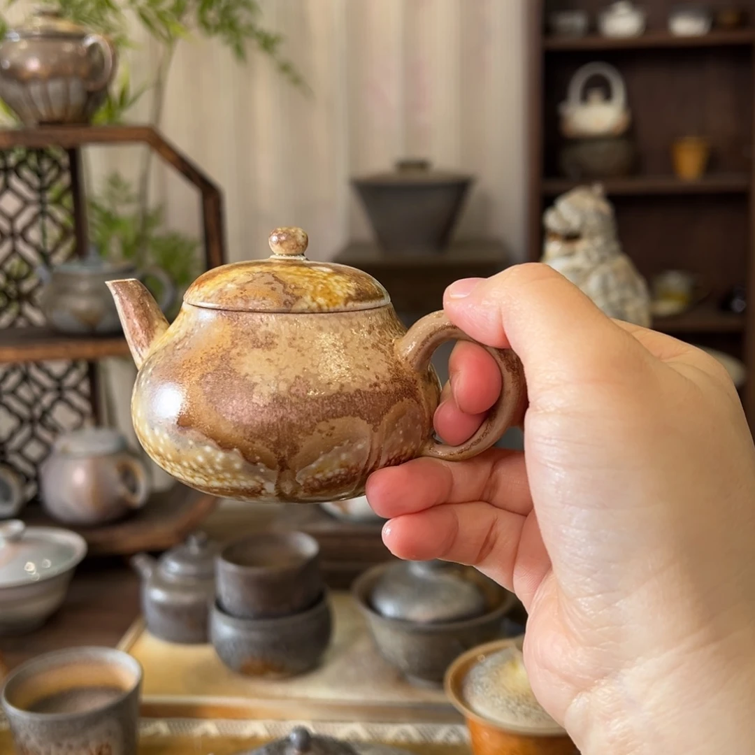 27中白窑藏思亭壶