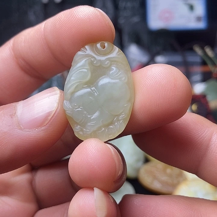 颈饰未镶嵌和田玉