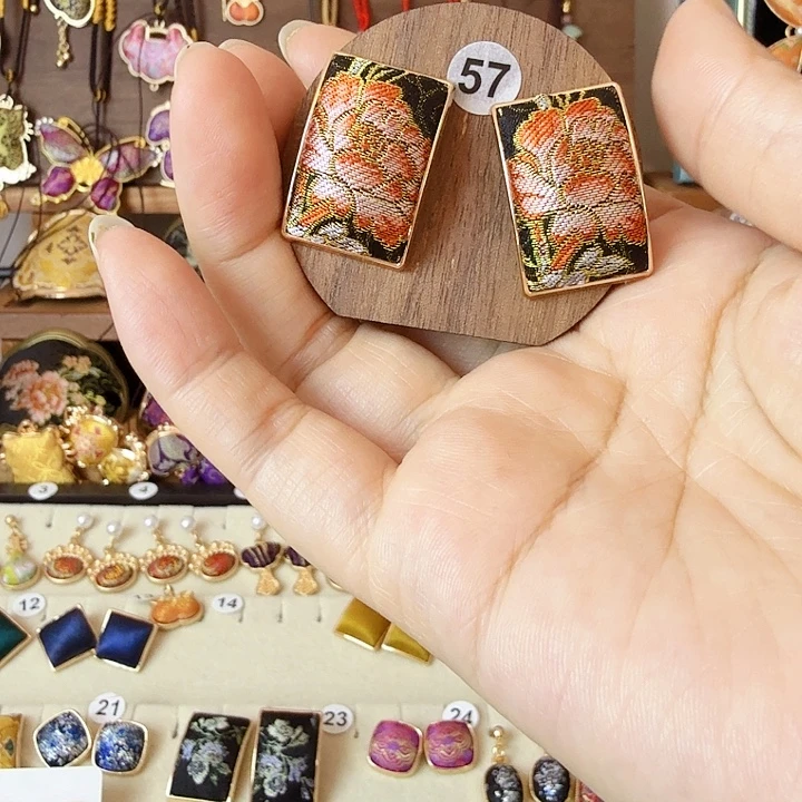 琉璃纯铜合金花花耳钉