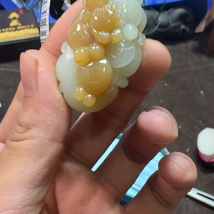 未镶嵌和田玉车挂