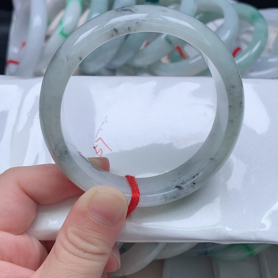 翡翠未镶嵌手镯183