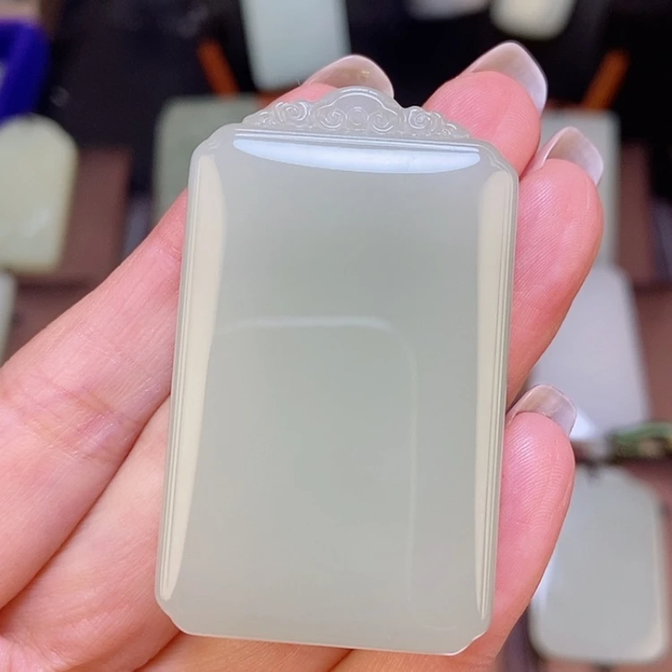 【闪购商品】颈饰未镶嵌和田玉