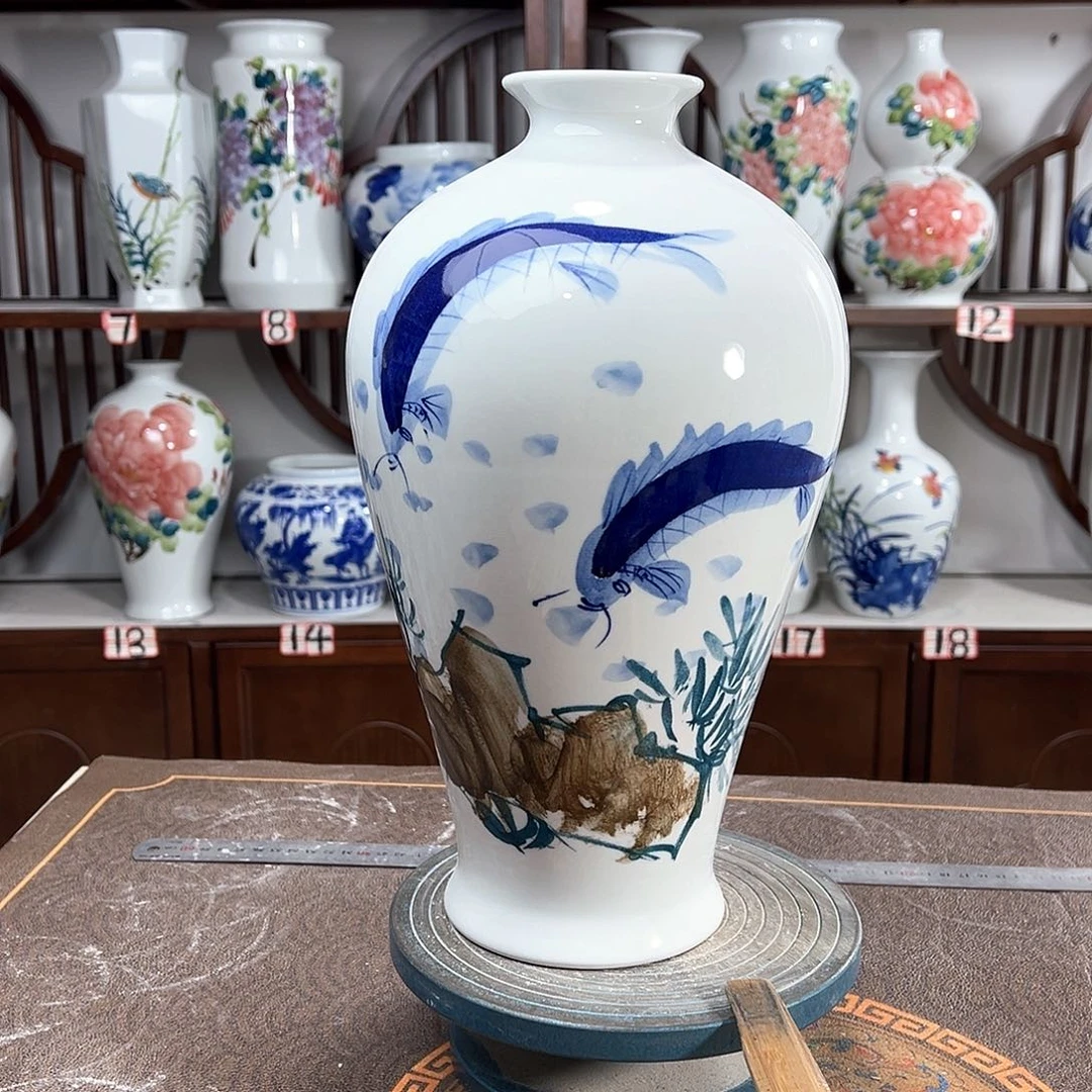 摆件景德镇陶瓷梅鱼