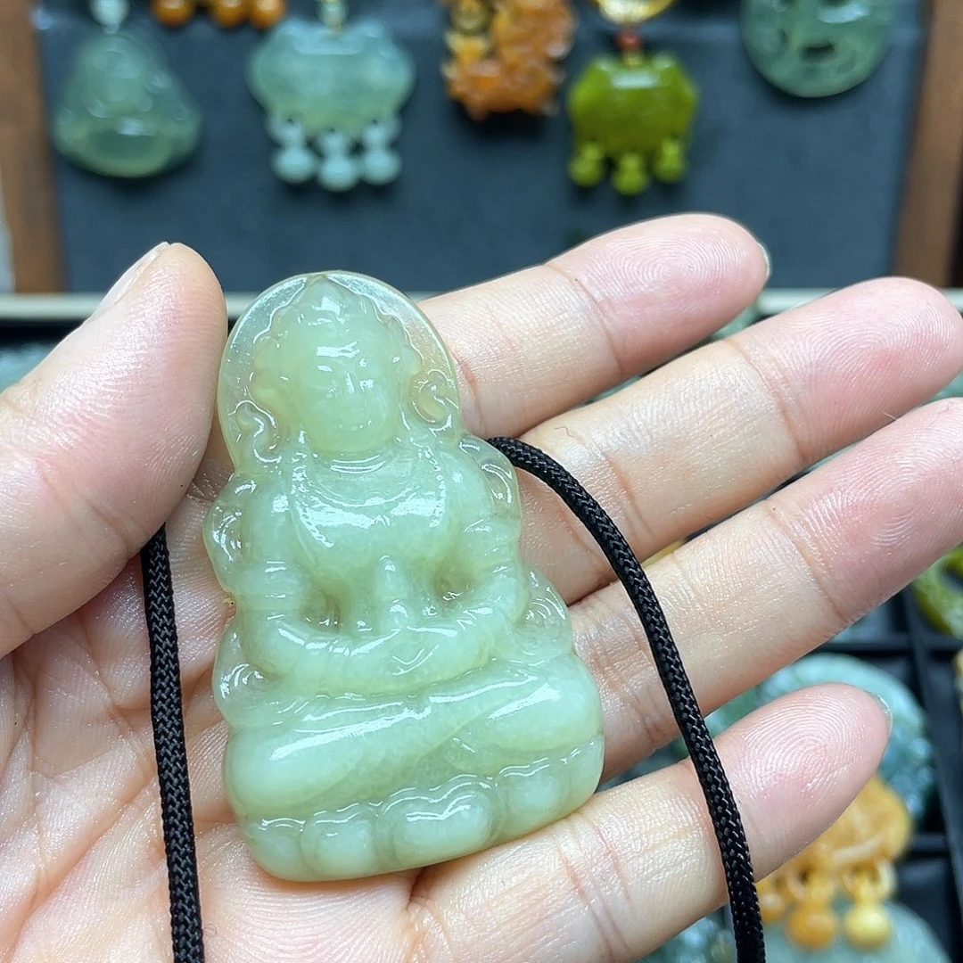 未镶嵌蛇纹石玉颈饰