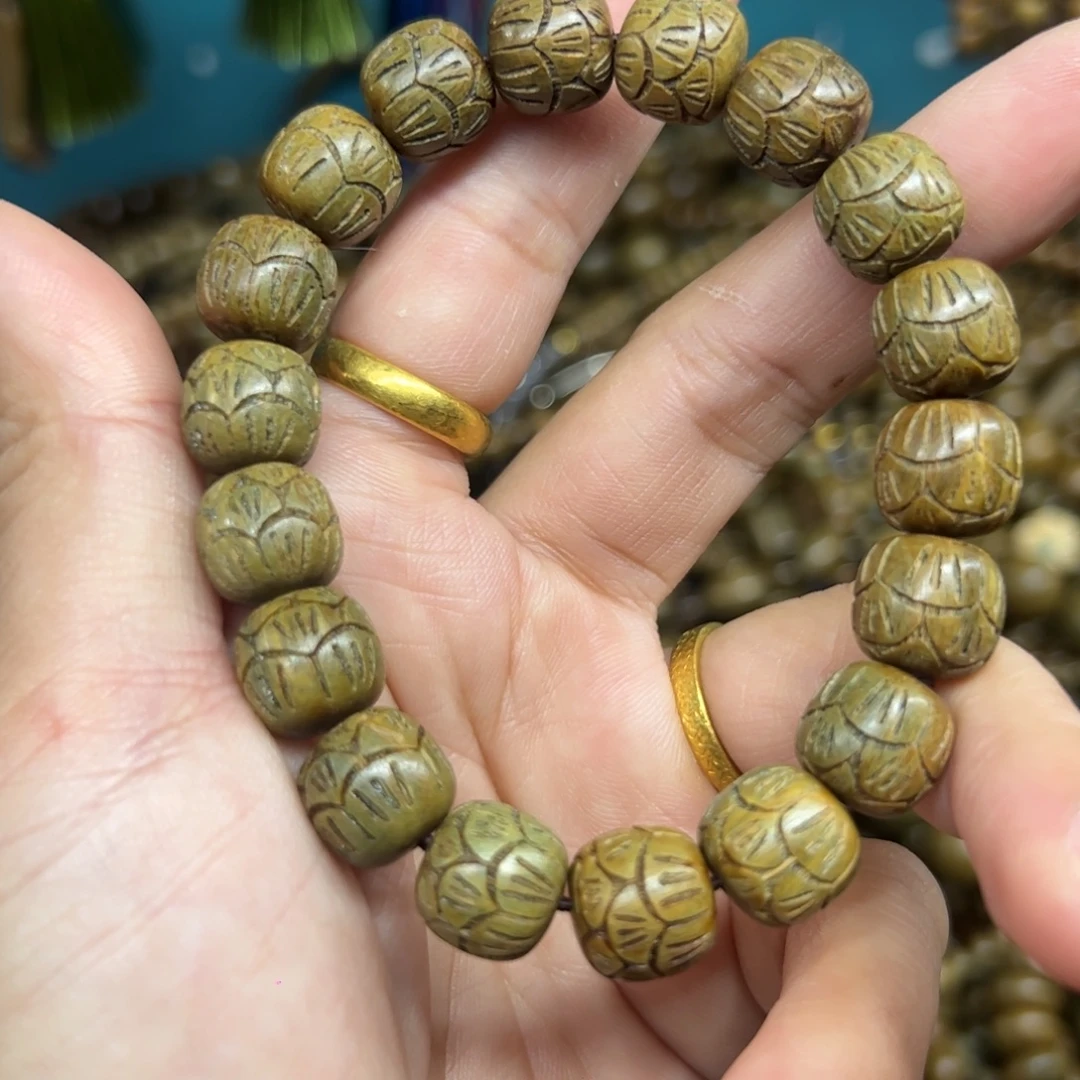 无事牌维腊木（绿檀）