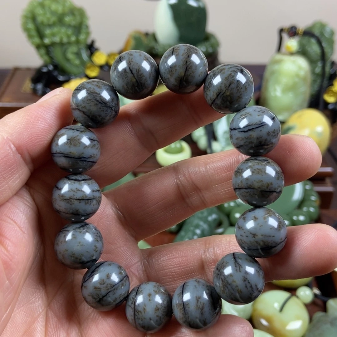 岫岩老玉（透闪石质玉）未镶嵌珠宝奇石