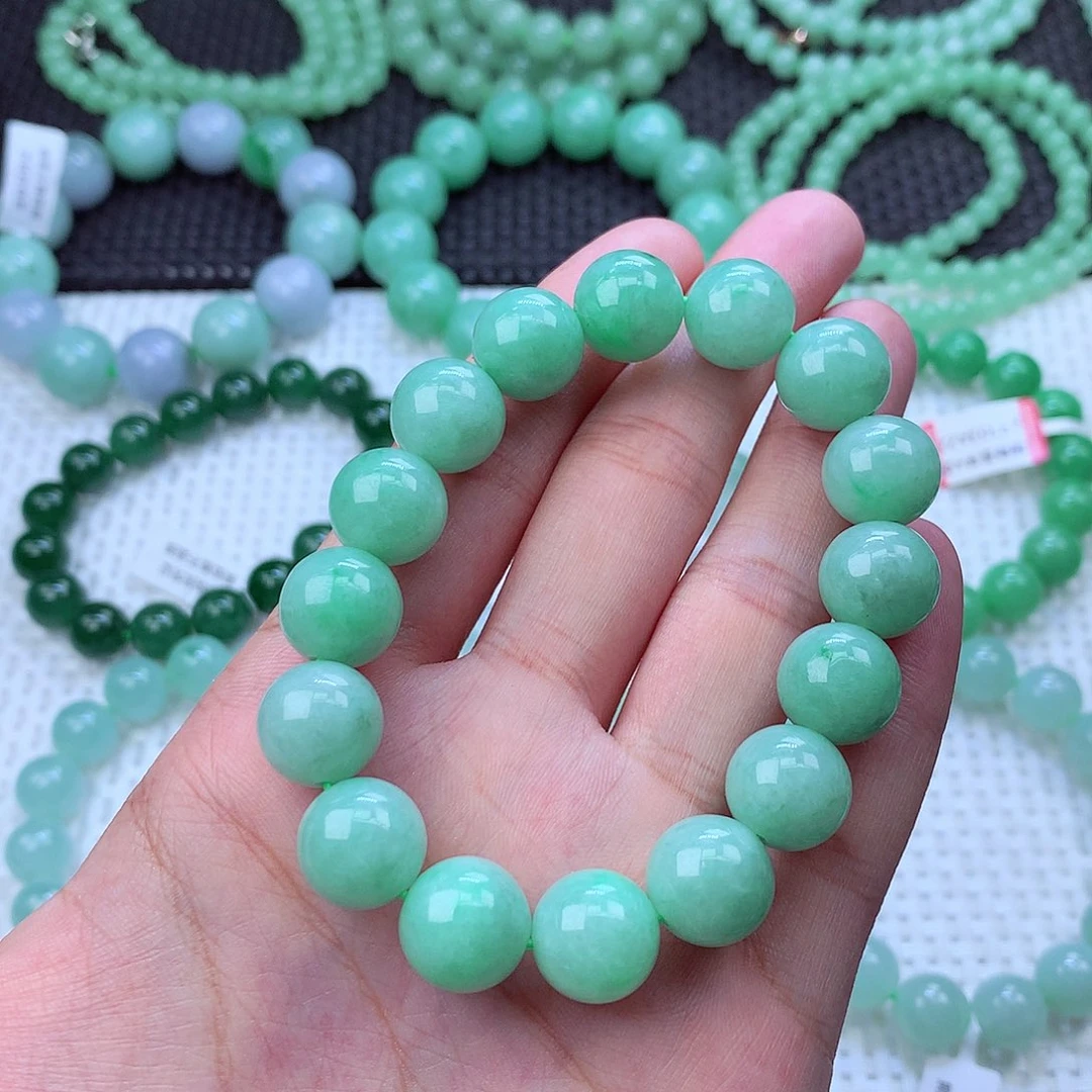 鱼***鱼翡翠未镶嵌毛衣链