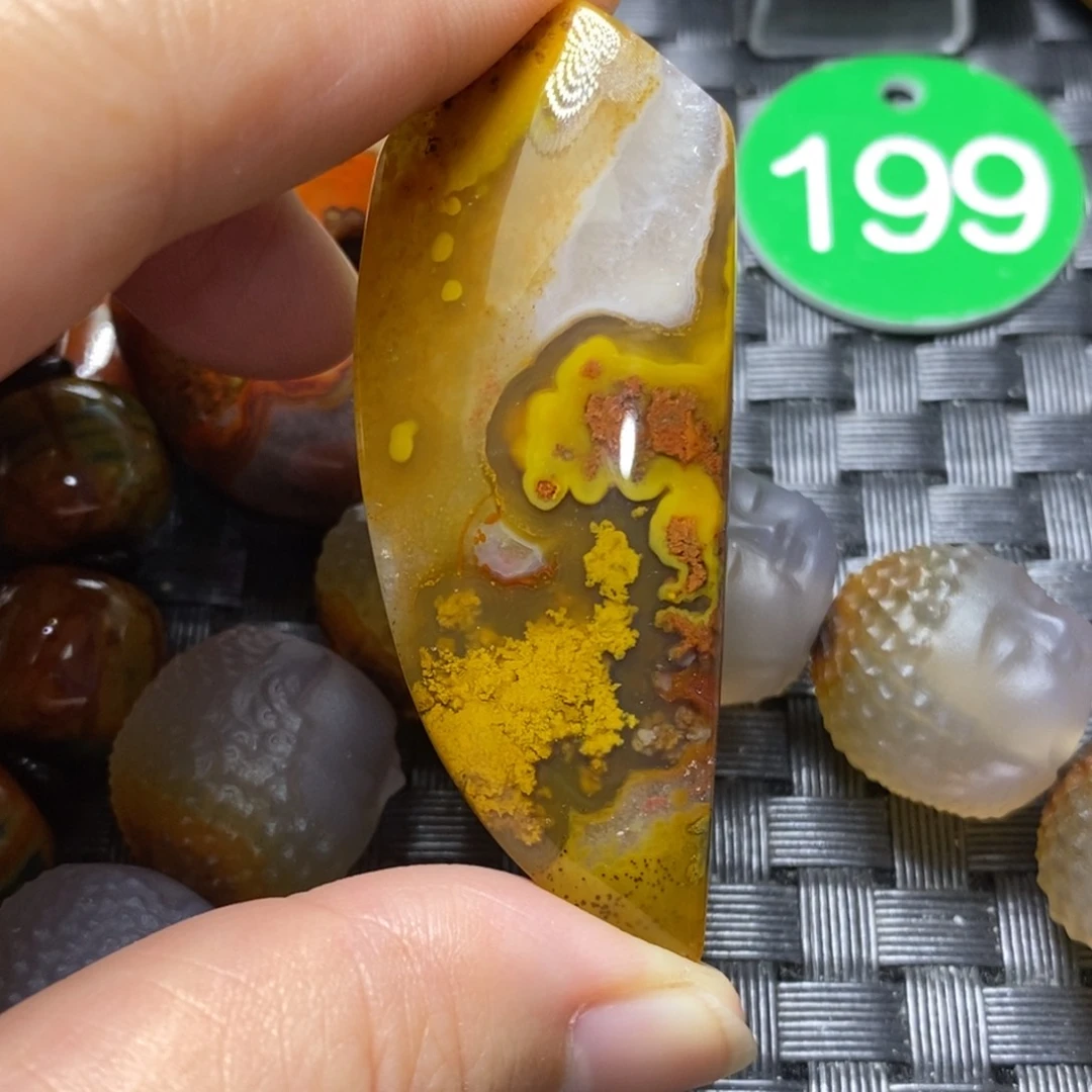 未镶嵌颈饰玛瑙/玉髓午***龙