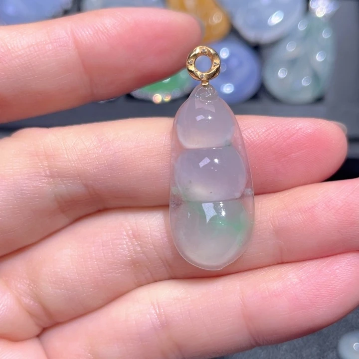 颈饰18K金镶嵌翡翠翡翠