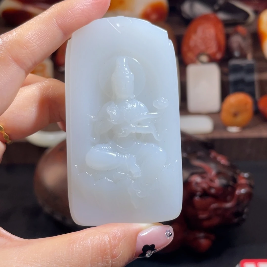 小***凉和田玉未镶嵌颈饰