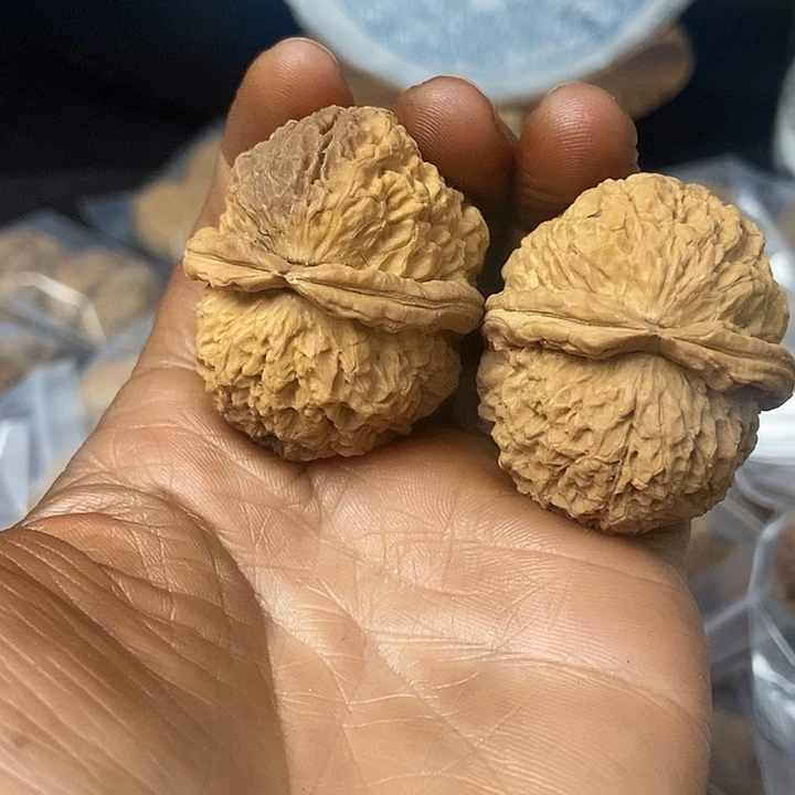 把件文玩核桃云南铁核桃基地57