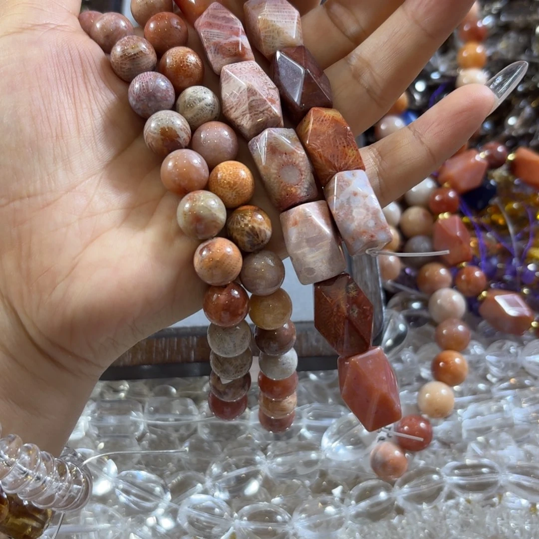 金***玲水晶未镶嵌珠宝半成品