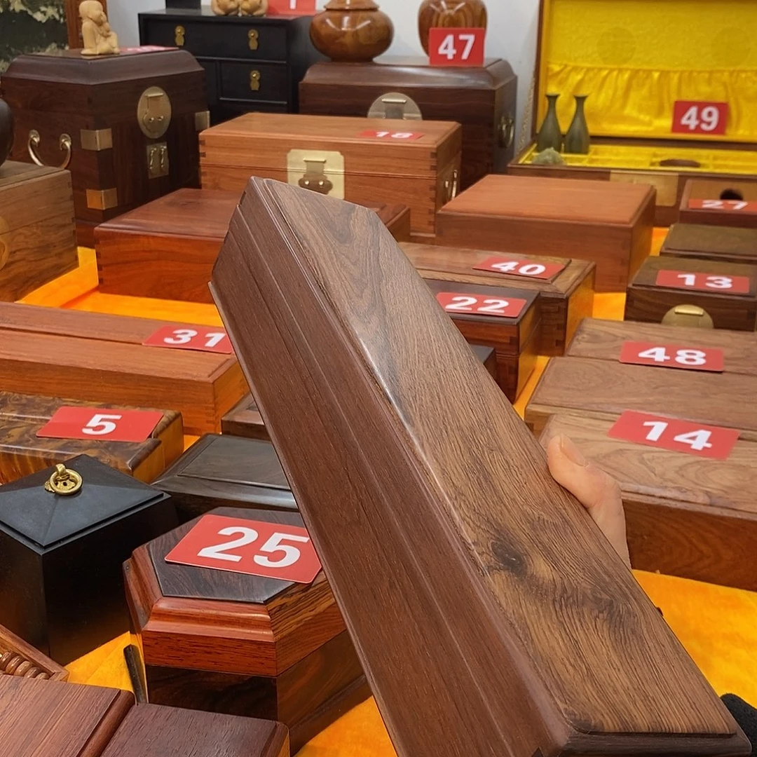 木大叶黄花梨扣盒38×8.5×7.5