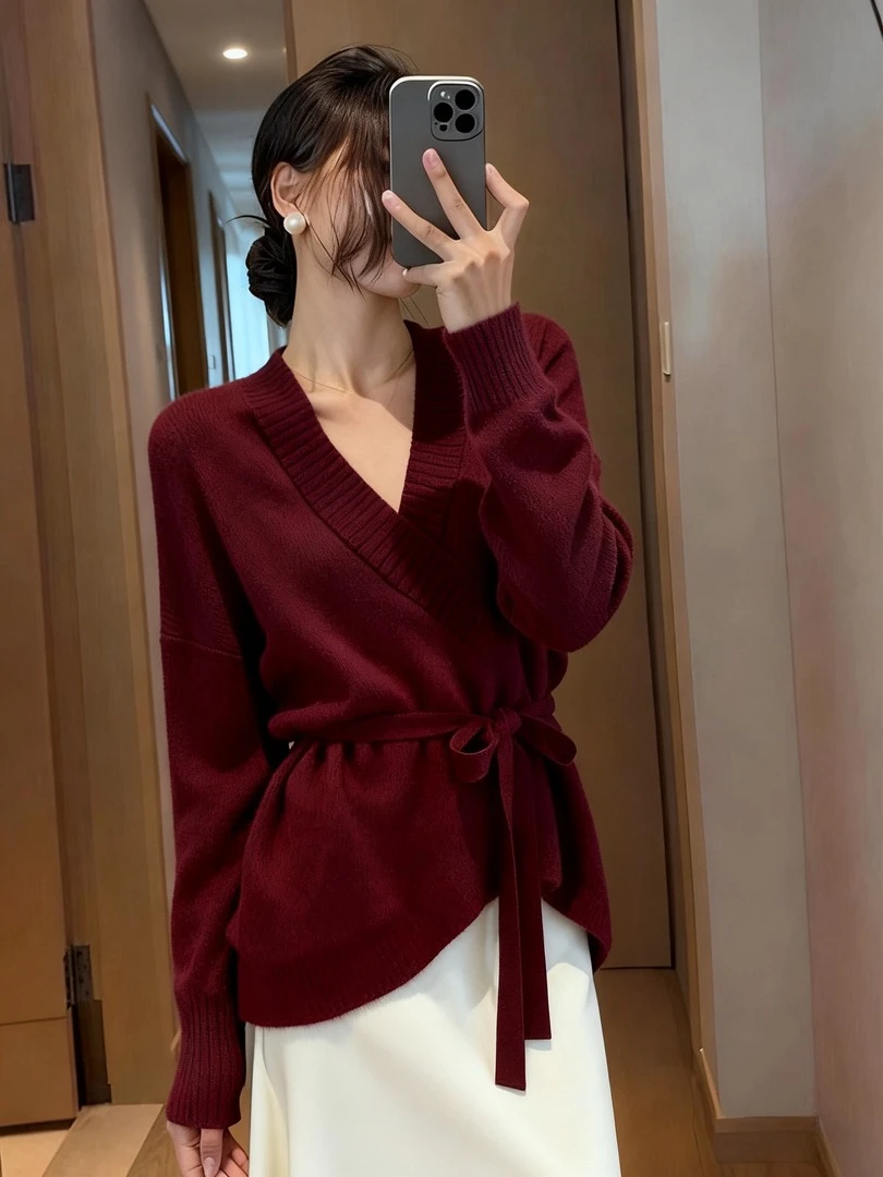 2025冬季流行爆款法式巨好看独特漂亮氛围感收腰红色针织秋冬毛衣