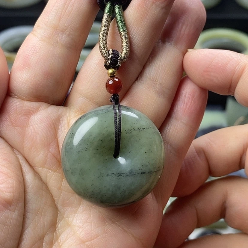 【闪购商品】颈饰未镶嵌和田玉