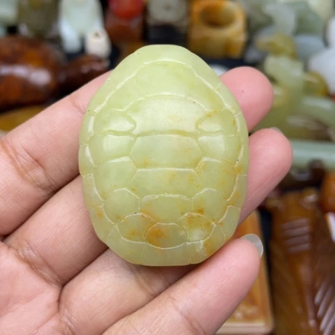 蛇纹石玉未镶嵌颈饰78