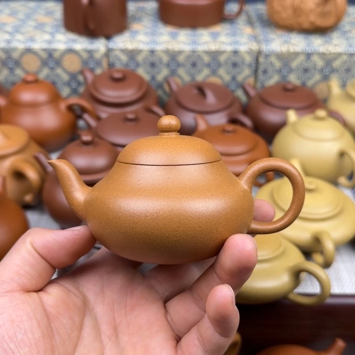 紫砂茶壶秋月梨黄金段