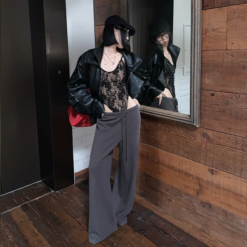 十三粥私服 昼夜双生 韩版气质显瘦时尚设计感掐腰连裆蕾丝吊带