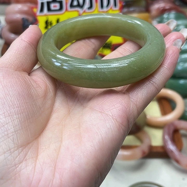 石英质玉（非洲翠）合金手镯