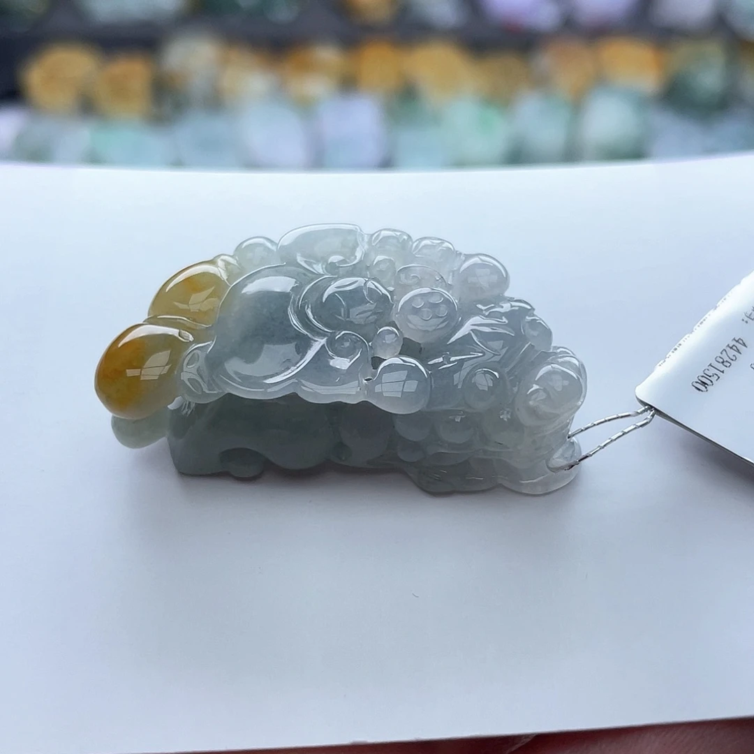 翡翠颈饰未镶嵌貔貅