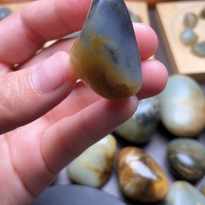 颈饰未镶嵌和田玉3