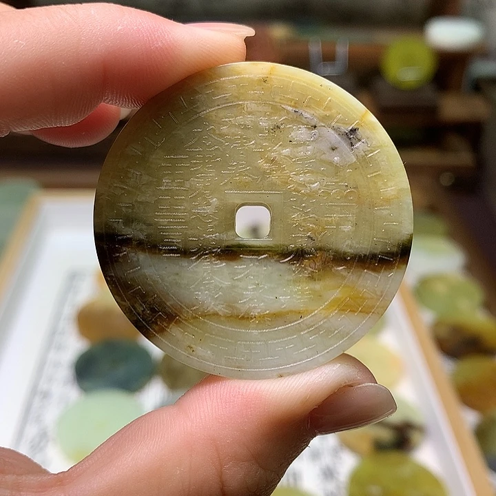未镶嵌蛇纹石玉颈饰